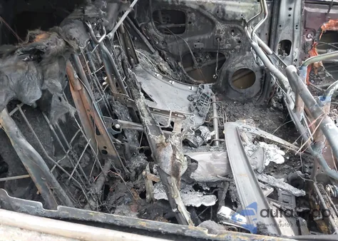 2017 Toyota Rav4 Xle z USA, uszkodzony, nr VIN 2T3WFREV6HW366179